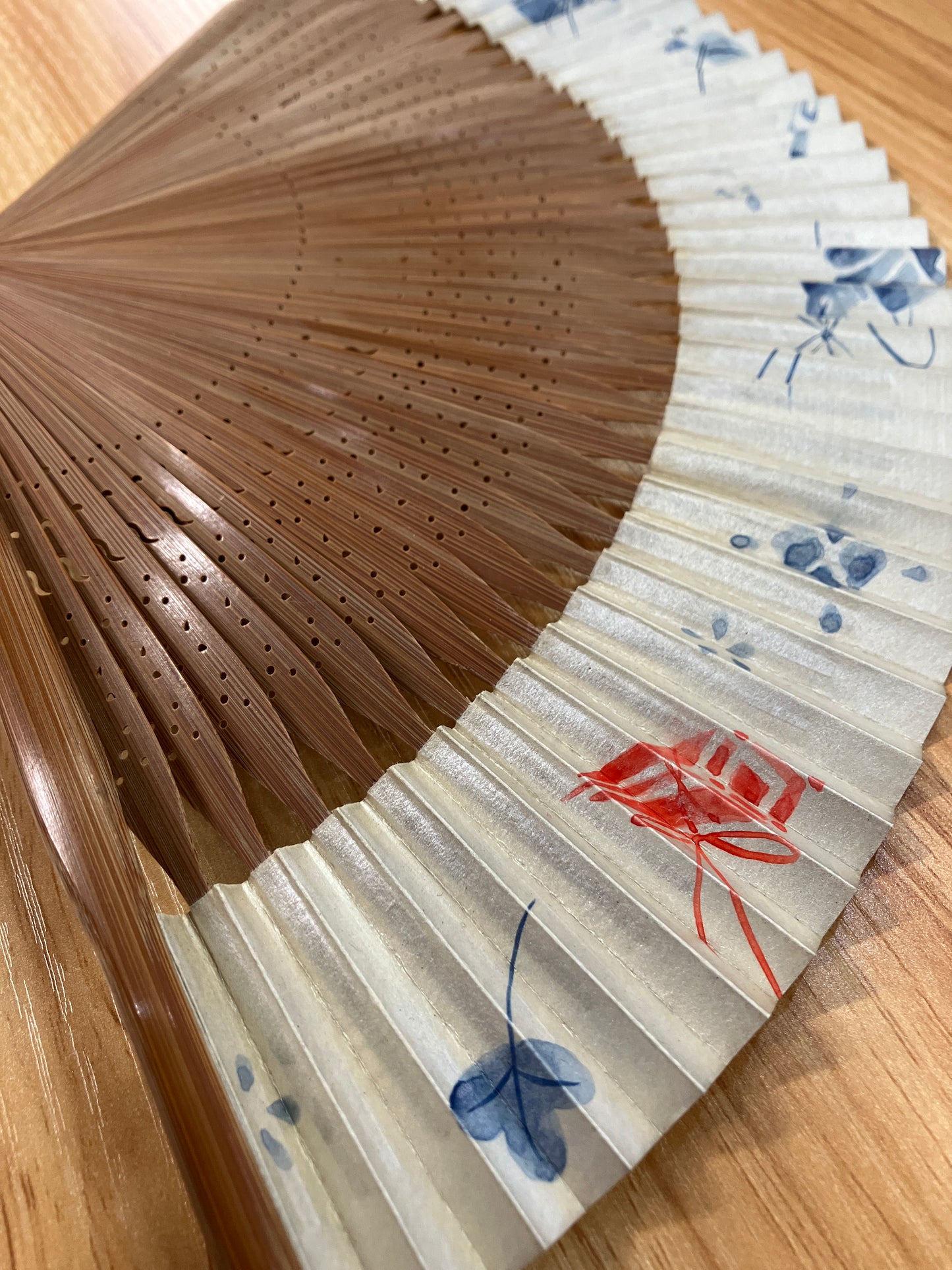 京扇子 朱宝尽くし (婦人45間丁地銀)