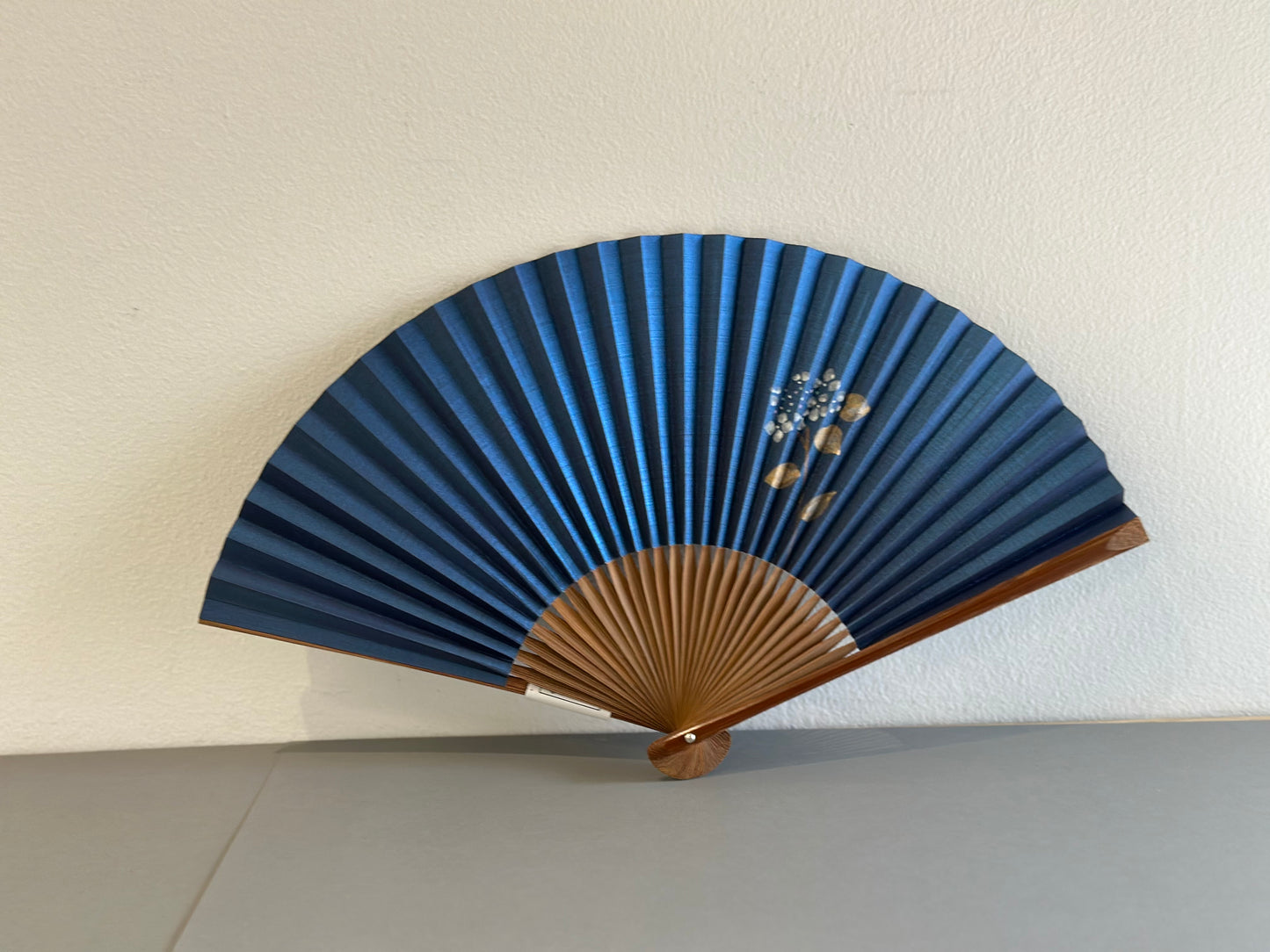 京扇子 紫陽花 (婦人30間丁地銀)
