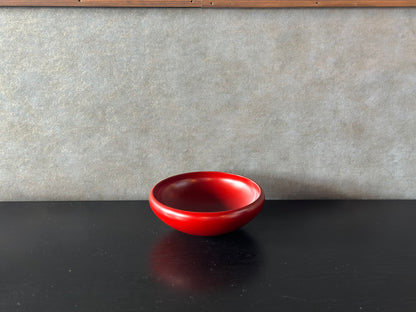 漆器　中皿（赤） (古代鉄鉢)