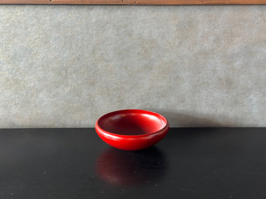 漆器　中皿（赤） (古代鉄鉢)