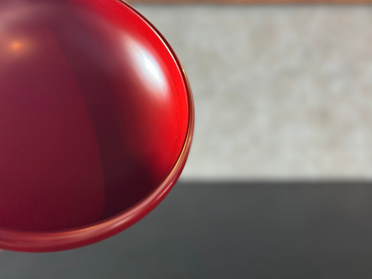 漆器　中皿（赤） (古代鉄鉢)