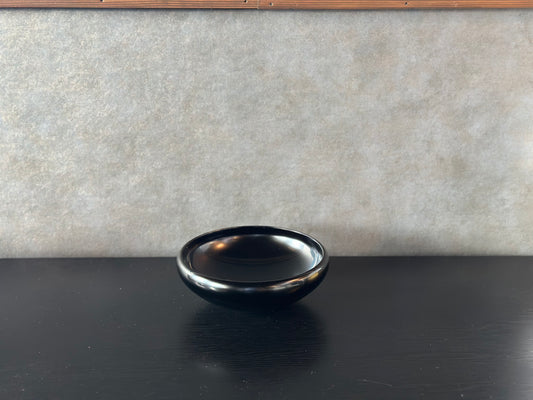 漆器　中皿（黒）(古代鉄鉢)  （商品１２番の色違い）　