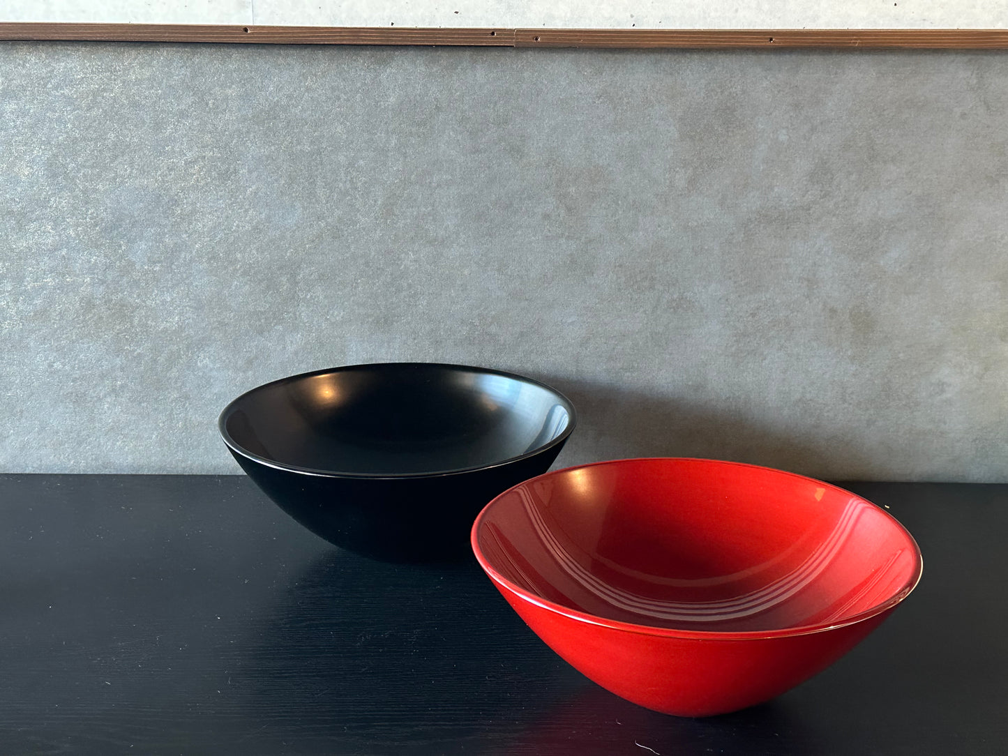 漆器　皿（朱）