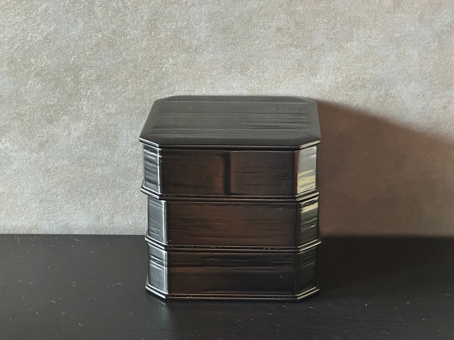 漆器　お重３段 (黒）