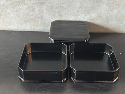 漆器　お重３段 (黒）