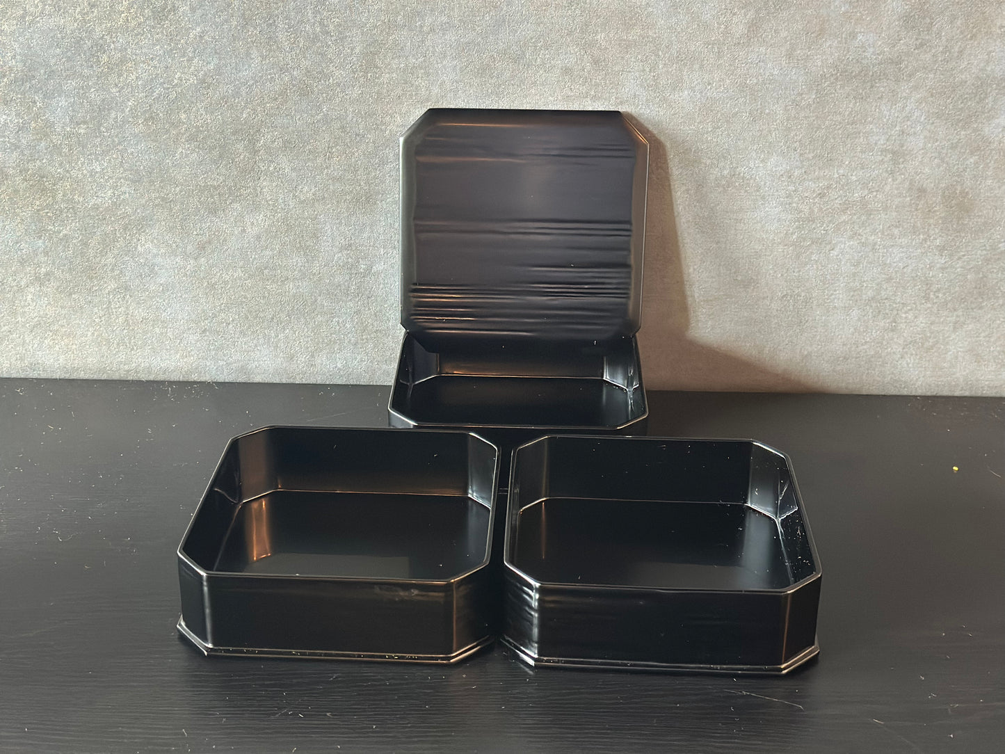 漆器　お重３段 (黒）