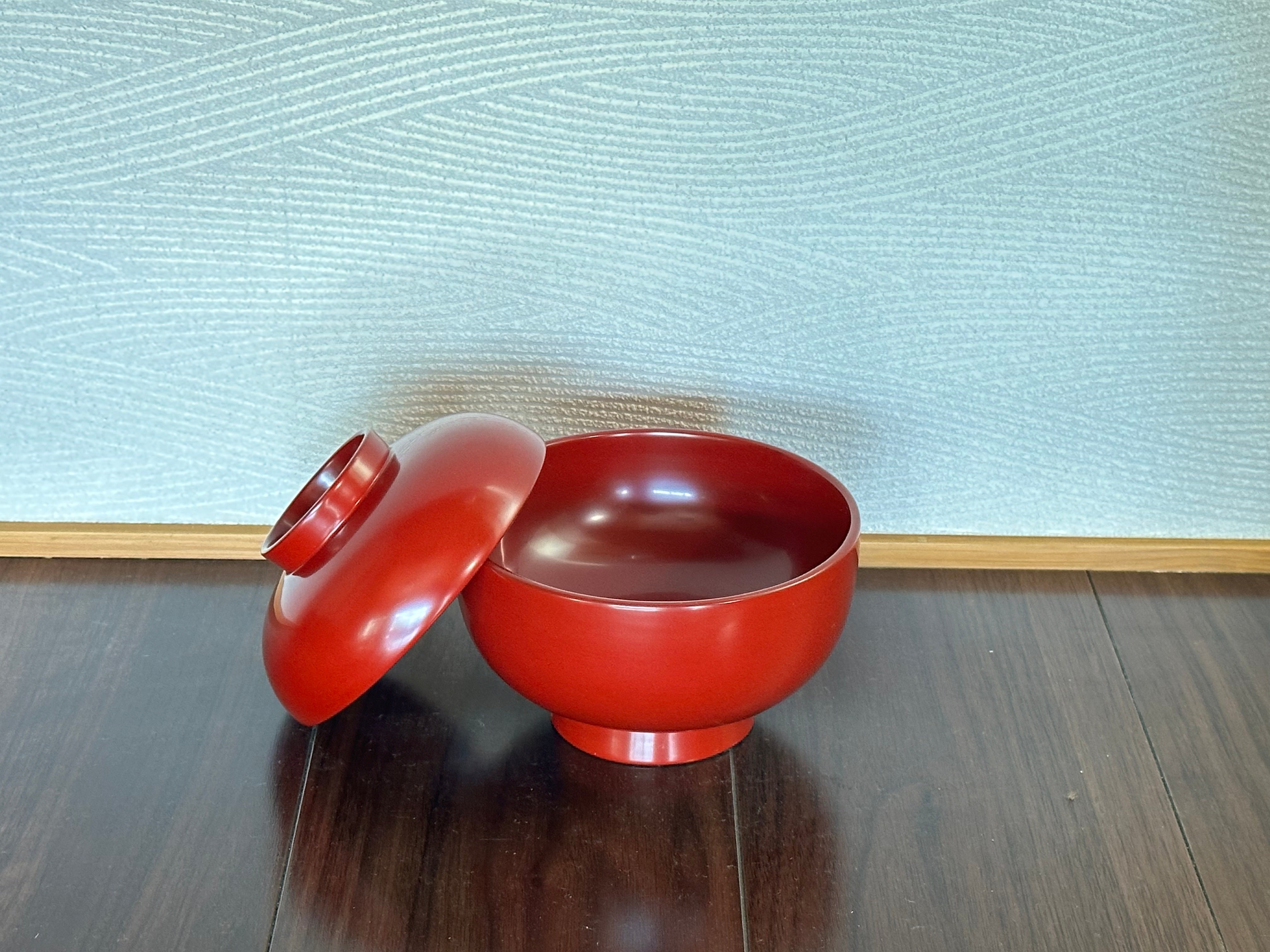 赤色漆器 錦糸杯 直径約20cm 赤色漆器 錦糸杯 直径約20cm Vermilion lacquer sake cup