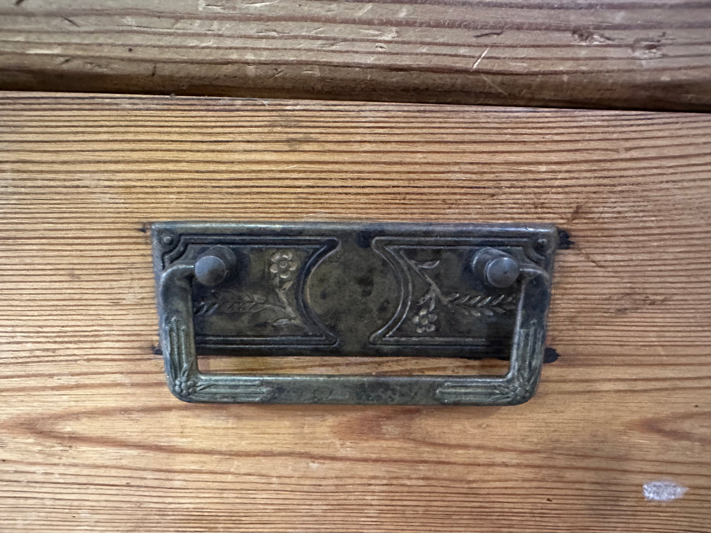 アンティーク家具_6_パントリーキャビネット