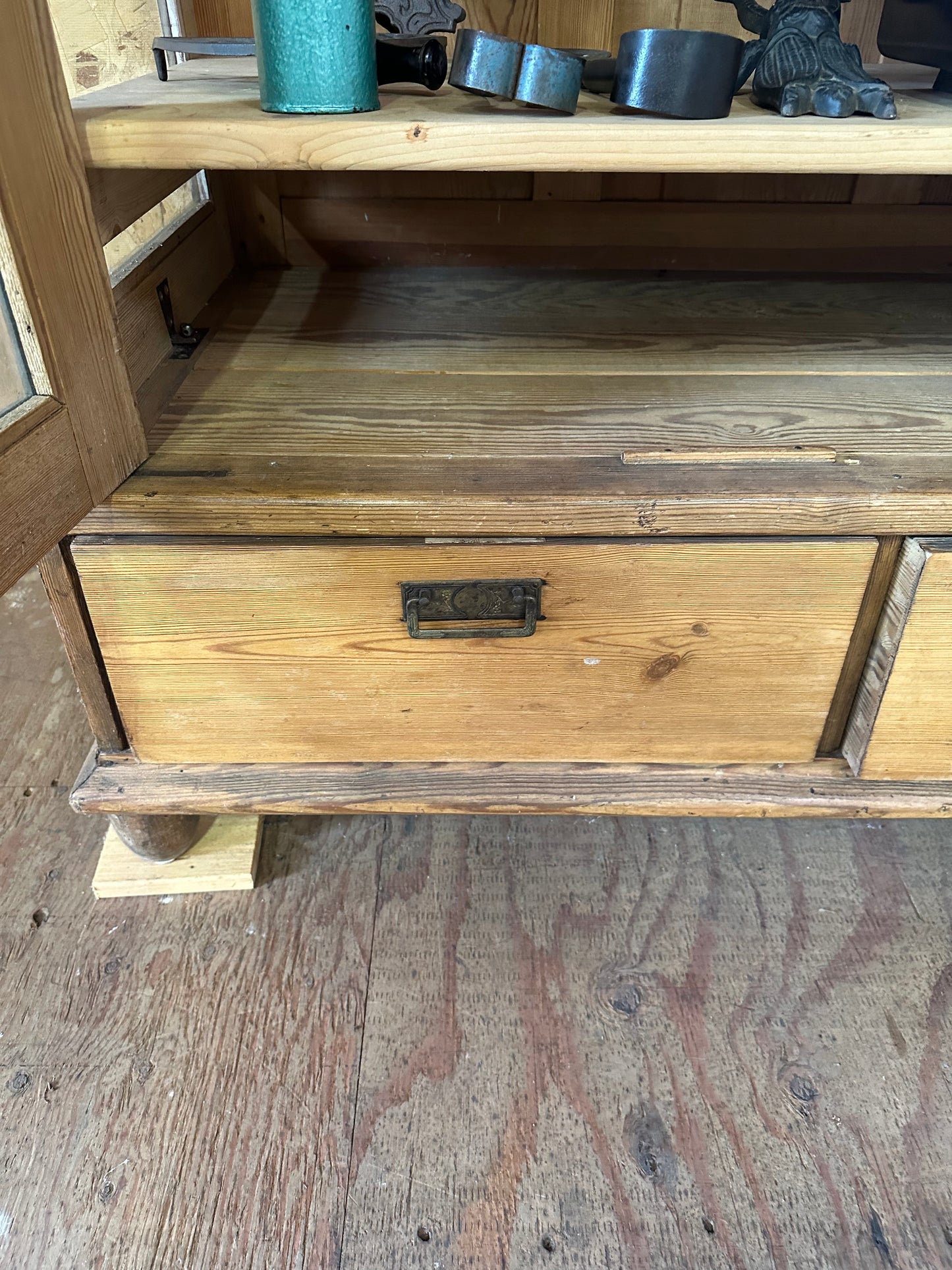 アンティーク家具_6_パントリーキャビネット