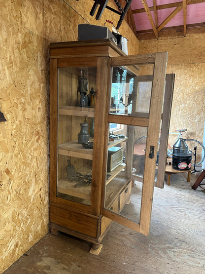 アンティーク家具_6_パントリーキャビネット
